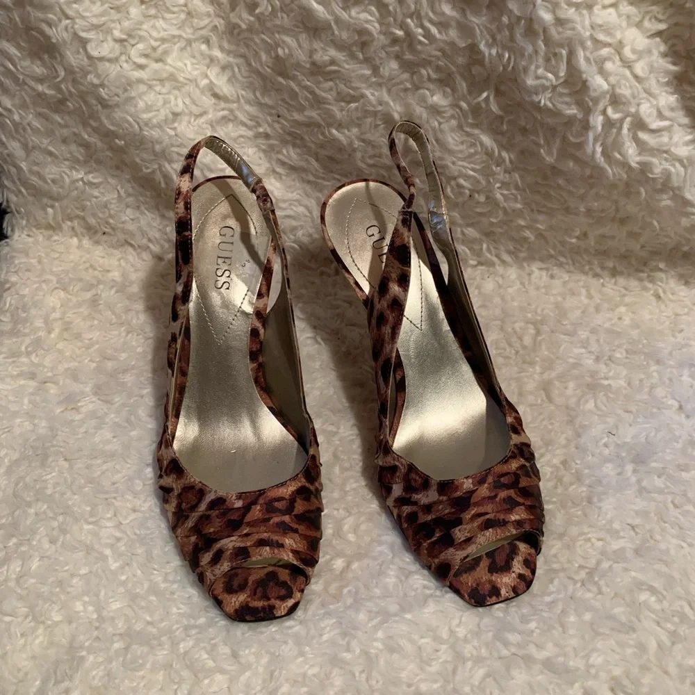 NWOB Guess Animal print Sling back heels